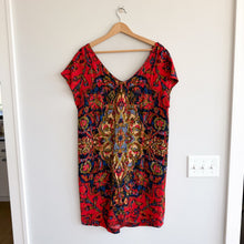 Load image into Gallery viewer, Anthropologie Maeve Printed V-Neck Mini Shift Dress Red L