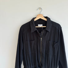 Load image into Gallery viewer, Evereve Myra Long Sleeve Zip Front Collared Jumpsuit Black L