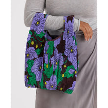 Load image into Gallery viewer, Baggu Pleated Maroon Poppy Floral Pattern Reusable Tote Bag Purple NWT