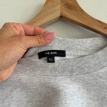Load image into Gallery viewer, The Bar Varsity Logo Fiancé Crewneck Casual Pullover Sweatshirt Gray White XL