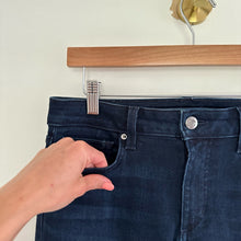 Load image into Gallery viewer, Hudson Krista Super Skinny Crop Release Hem Jeans 29