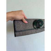 Load image into Gallery viewer, Santi Chevron Pattern Sequin Accent Chain Strap Clutch Bag Black