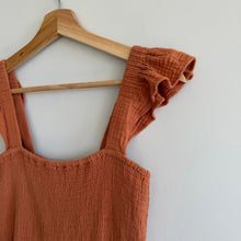 Load image into Gallery viewer, Madewell Lightspun Lucie Flutter Sleeve Smocked Jumpsuit mulled cider 4
