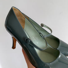 Load image into Gallery viewer, Boden Patent Leather Pointed-Toe Pump Kitten Heels Green 7