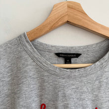 Load image into Gallery viewer, Banana Republic "Oh What Joy" Embroidered Graphic Short Sleeve Shirt Gray M