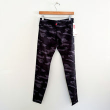 Load image into Gallery viewer, LIVESORE Camo Printed Performance Leggings L