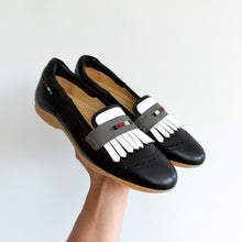 Load image into Gallery viewer, Royal Albartross Chelsea Leather Kiltie Fringe Spikeless Low Top Golf Loafers