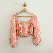 Load image into Gallery viewer, Show Me Your Mumu Claudia Crop Top in Pink Majestic Palm L