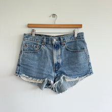 Load image into Gallery viewer, Levi's 505 Cotton Denim Mid Rise Raw Hem Cut-Off Shorts Blue 32