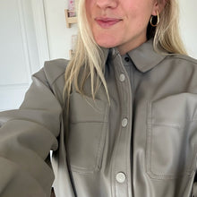 Load image into Gallery viewer, NWT Hudson Oversized Mini Shirt Dress with Tie Belt in Moonrock XS