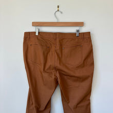 Load image into Gallery viewer, Lafayette 148 Mercer Primo Stretch-Denim Mid-Rise Skinny Jeans In Spice
