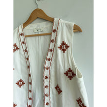 Load image into Gallery viewer, Sadie & Sage Warm Horizon Cotton Embroidered Vest White Brown M