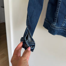 Load image into Gallery viewer, AG Adriano Goldschmied Robyn Slim Trucker Denim Jacket Dark Wash Blue M BW20567