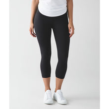 Load image into Gallery viewer, Lululemon Wunder Under Cropped High Rise Activewear Leggings Black 6 NWT