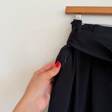 Load image into Gallery viewer, Athleta Skyline II Stretch Belted Tie Waist Wide Leg Pants Black 6