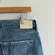 Load image into Gallery viewer, Citizens of Humanity Charlotte High Rise Denim Crop Jeans Blue 30