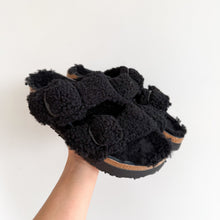 Load image into Gallery viewer, Birkenstock Papillio Arizona Big Buckle Shearling Slide Sandals Black 9 NWOT