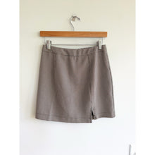 Load image into Gallery viewer, Entro Timeless Vibes Houndstooth Pattern Mini Skirt Brown White S