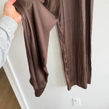 Load image into Gallery viewer, Z Supply Lisse Pleated Satin High Rise Wide Leg Pants Dark Chocolate L NWT