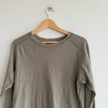Load image into Gallery viewer, We The Free Arden Round Neck Casual Long Sleeve T-Shirt Green XS