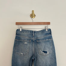 Load image into Gallery viewer, We The Free Good Times Relaxed Distressed Cropped Jeans Blue 25