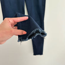 Load image into Gallery viewer, Hudson Krista Super Skinny Crop Release Hem Jeans 29