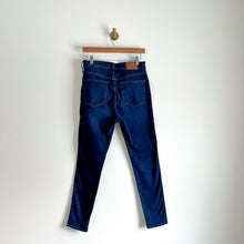 Load image into Gallery viewer, Madewell 10" High-Rise Skinny Jeans in Hayes Wash 29 $128