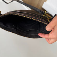 Load image into Gallery viewer, Fossil Pebbled Leather Zip-Around Crossbody Bag Black