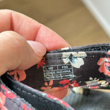 Load image into Gallery viewer, Teva Floral Print Adjustable Strap EVA Footbed Casual Sandals Black 7