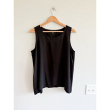 Load image into Gallery viewer, Eskandar Silk Round Neck Sleeveless Pullover Tank Top Black 1