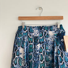 Load image into Gallery viewer, Dona Jo Python Prism Skort L Blue Black NWT