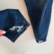 Load image into Gallery viewer, Frame Le Skinny de Jeanne Distressed Mid Rise Jeans Dark Wash Blue 28