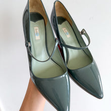 Load image into Gallery viewer, Boden Patent Leather Pointed-Toe Pump Kitten Heels Green 7