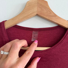 Load image into Gallery viewer, Beyond the Bump by Beyond Yoga Crew Neck Long Sleeve T-Shirt Red M