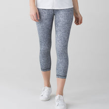 Load image into Gallery viewer, Lululemon Wunder Under Crop III in Rio Mist White Black $88