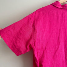 Load image into Gallery viewer, Rails Mackinley Linen Short Sleeve Button Up Shirt Raspberry Pink S