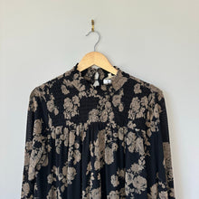 Load image into Gallery viewer, Mystree Smocked Floral Blouse Black Tan M NWT