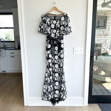 Load image into Gallery viewer, Lotus Threads Short Sleeve Floral Embroidered Gown Black/White 16 NWT