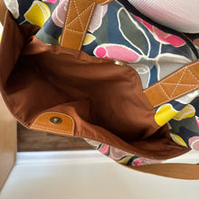 Load image into Gallery viewer, Fossil Eliza Weekender Floral Duffel Tote Bag Multicolor