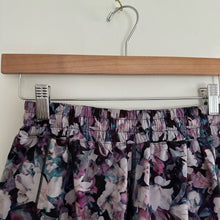 Load image into Gallery viewer, Lululemon Hotty Hot Low Rise Shorts Utopia Multi / Deep Phantom