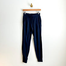 Load image into Gallery viewer, Lululemon Ready To Rulu Pant Black 4 $108