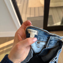 Load image into Gallery viewer, Madewell The Mid-Rise Perfect Vintage Denim Casual Tapered Jeans Blue 25