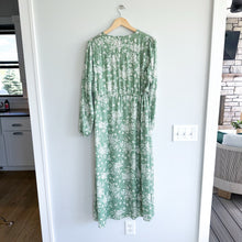 Load image into Gallery viewer, SUMMERSALT The Cinched Waist Caftan Dress Vintage Floral in Ivy S