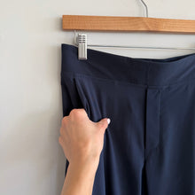 Load image into Gallery viewer, Athleta Brooklyn Length Pull On Tapered Leg Elastic Waist Ankle Pants Blue 4T