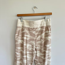 Load image into Gallery viewer, Athleta Balance Camo Pullover & Jogger Sweatpant Set Camo Lux Oatmeal Heather
