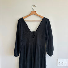Load image into Gallery viewer, Madewell Lightspun V-Neck 3/4 Sleeve Midi Dress Black XS