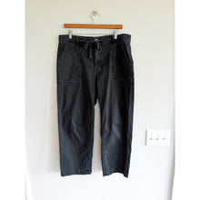 Load image into Gallery viewer, KUT From The Kloth Ashton With Tie Waist Barrel Cropped Pants Black 10