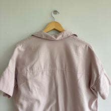 Load image into Gallery viewer, Madewell Breezewoven Beachside Shirttail Short Sleeve Button Up Shirt Blush XS