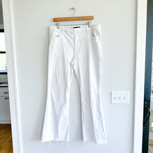 Load image into Gallery viewer, Kut From The Kloth Stella High Rise Fab Ab Flare Jeans White 16