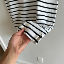 Load image into Gallery viewer, EVEREVE Emersyn Striped Short Sleeve T-Shirt Dress White/Black L
